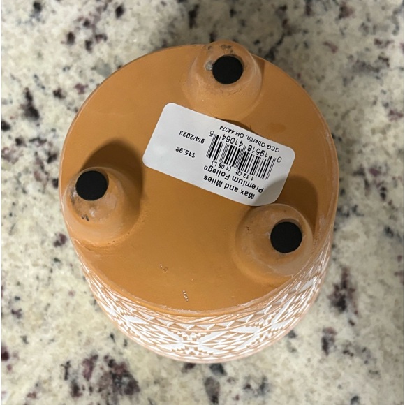 Max & Miles Flower Pot - Picture 3 of 3